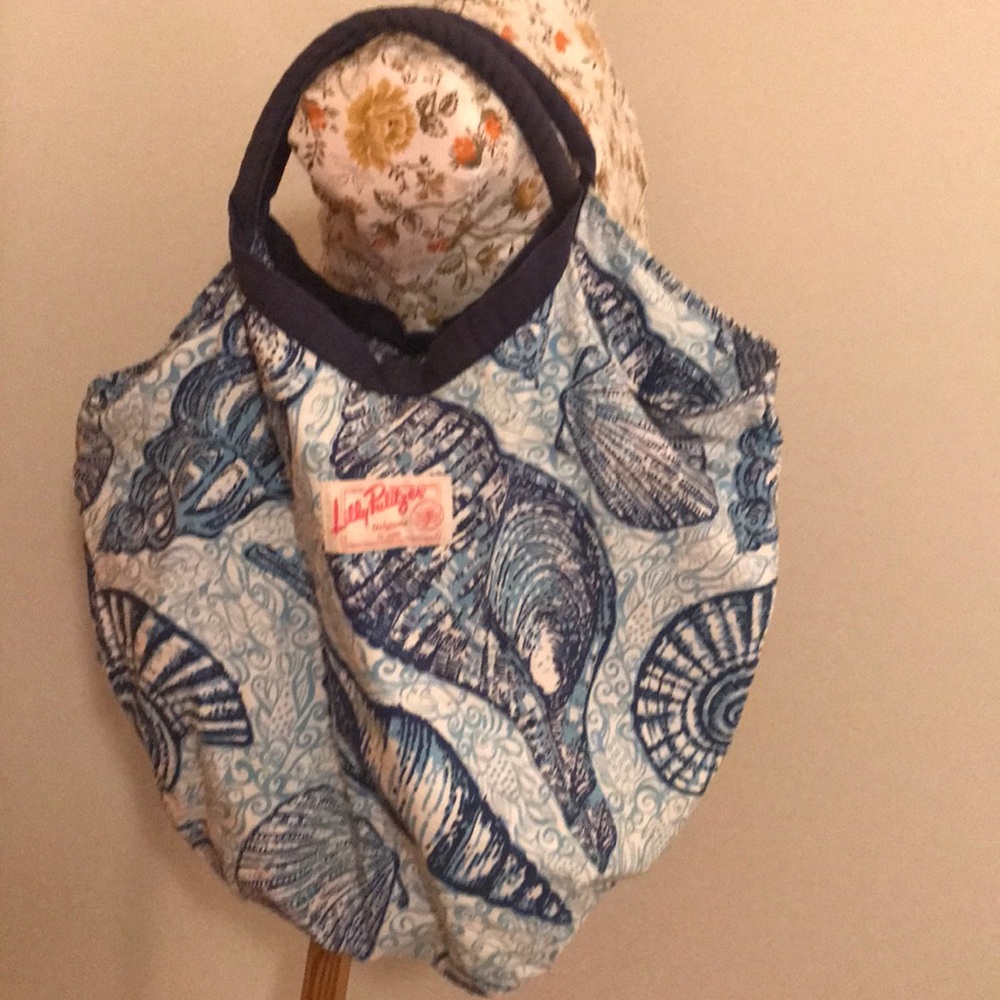 Rare!Lilly Pulitzer Originals Stuffed Shells bag.